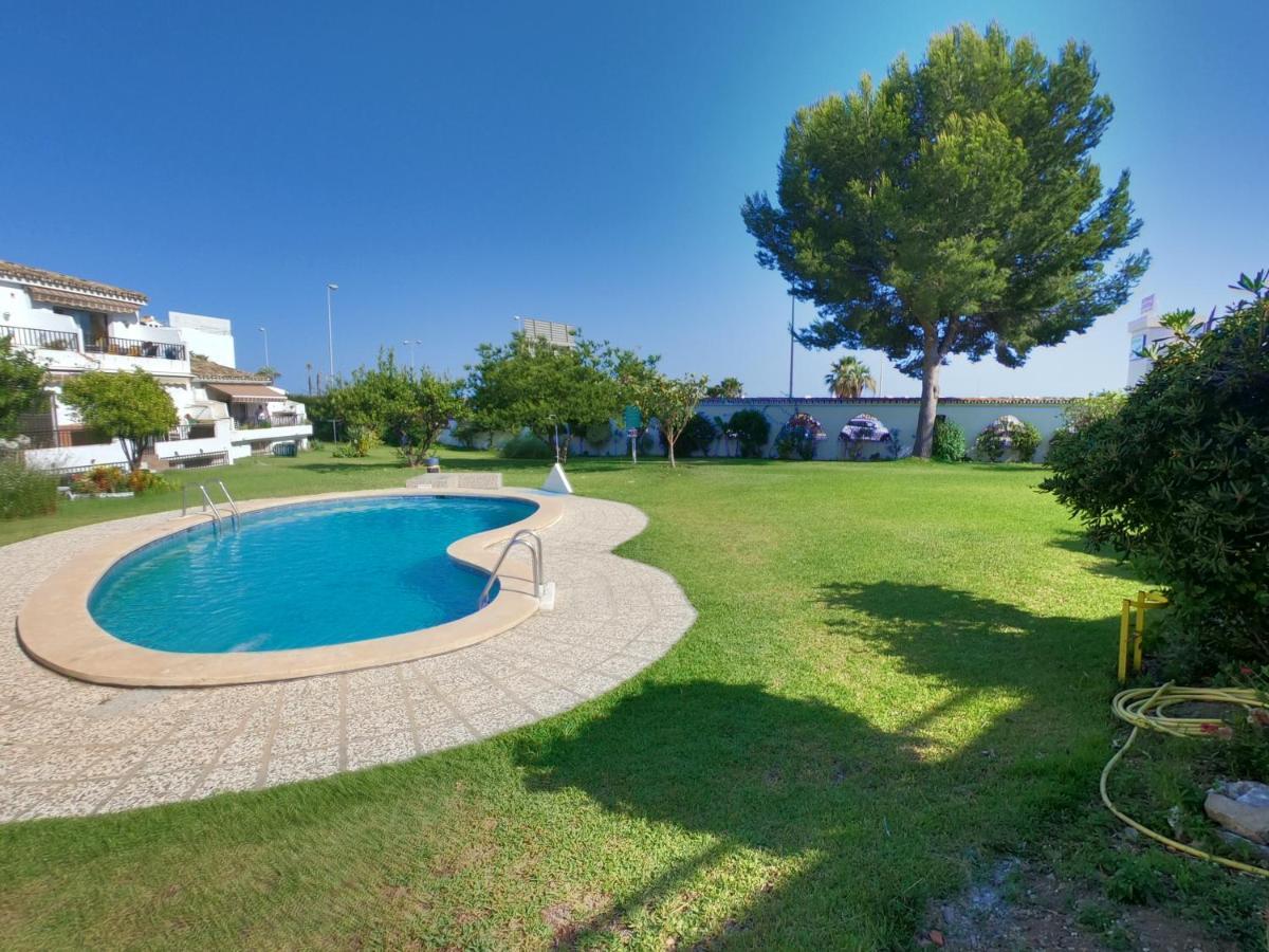 Apartamento Studio With Access To The Garden. Open Pool. Beach Very Close. Wifi & Netflix Free Benalmádena Exterior foto